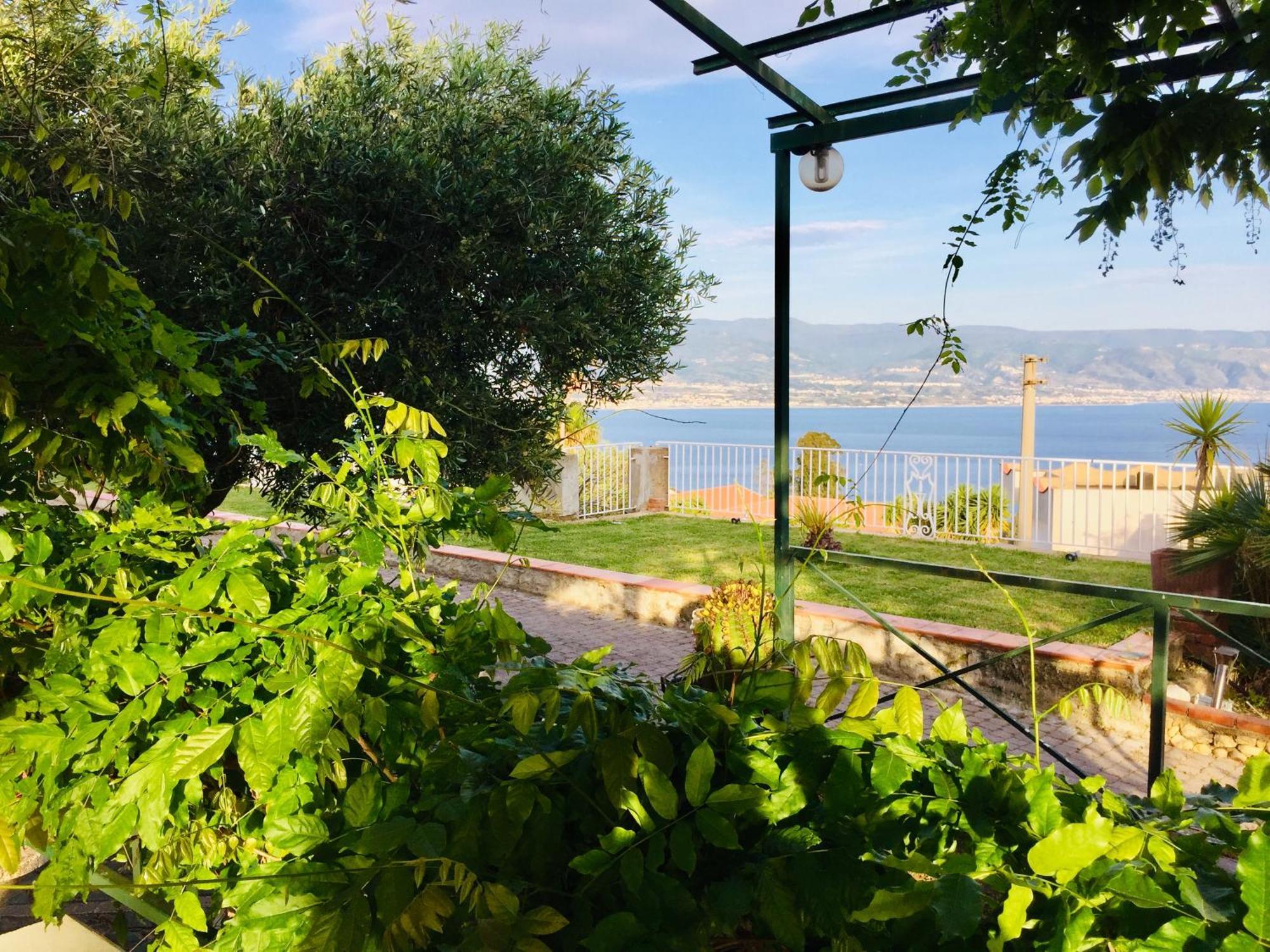 Villa Scilla E Cariddi Messina Exterior photo